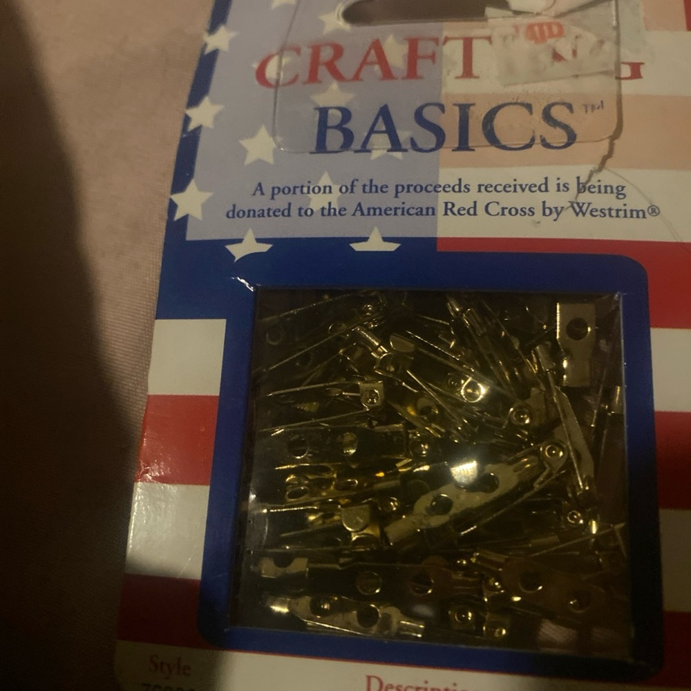 Crafting Basics Gold Safety Pins by Westrim
